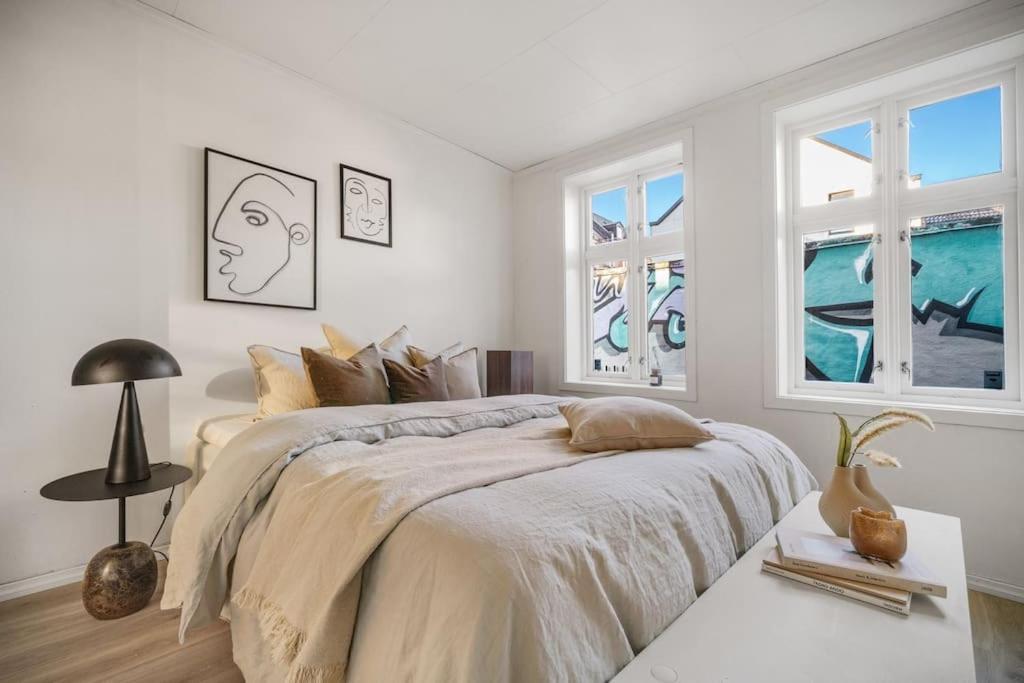 Central Apartment With Balcony, Self-Check In & Private Entrance Bergen Exteriér fotografie