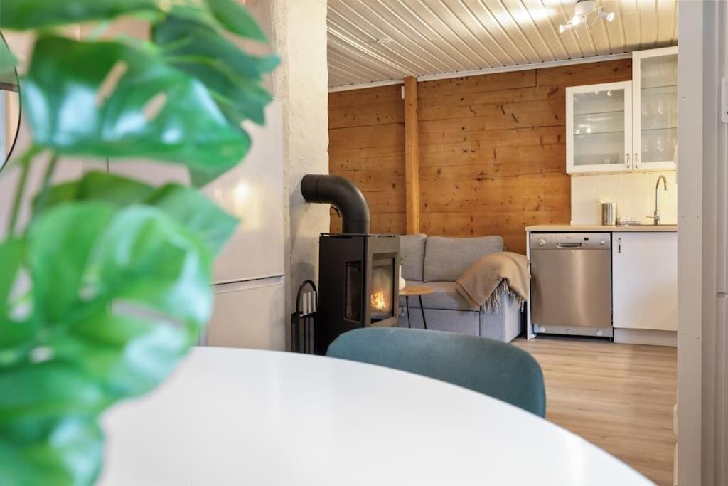 Central Apartment With Balcony, Self-Check In & Private Entrance Bergen Exteriér fotografie