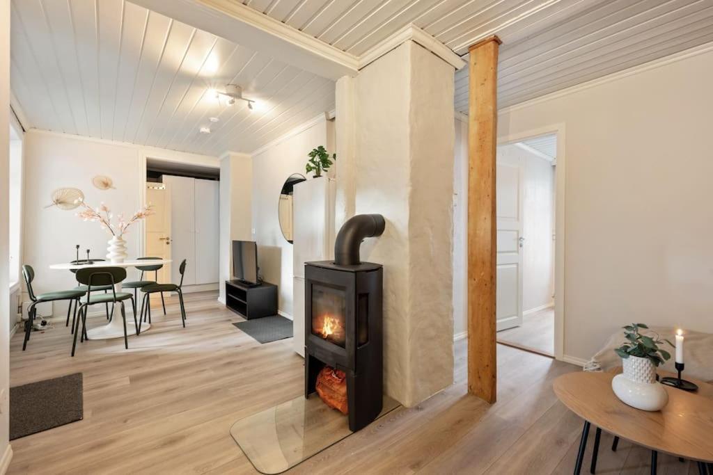 Central Apartment With Balcony, Self-Check In & Private Entrance Bergen Exteriér fotografie